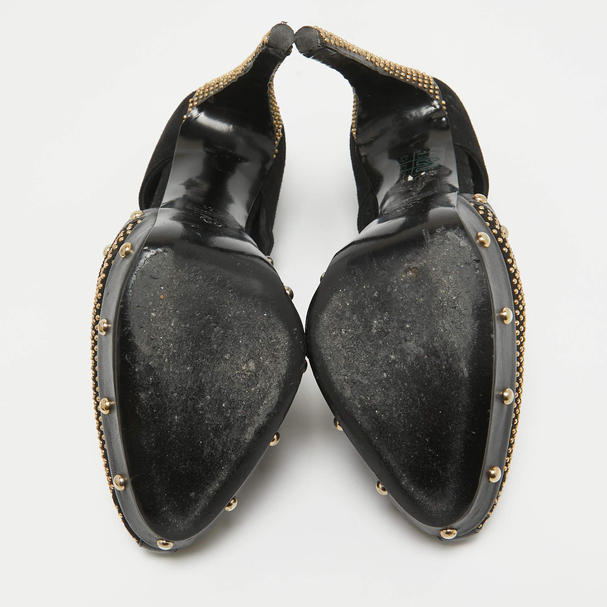 Alexander McQueen Black Leather and Suede Studded Platform Pumps Size 41 For Sale 2
