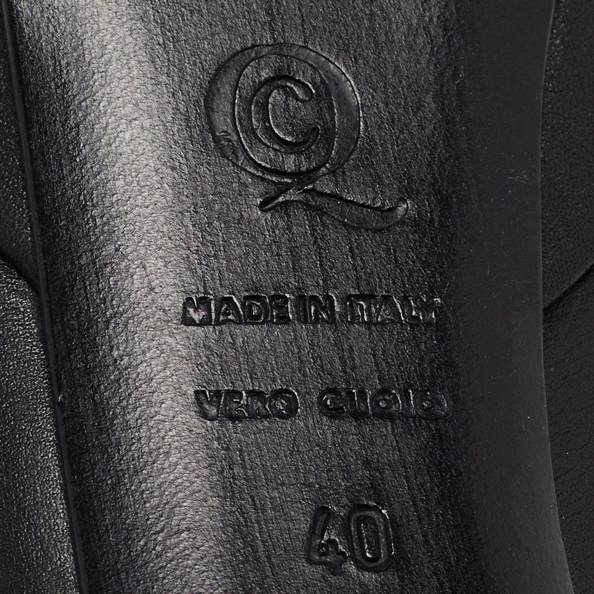 Alexander McQueen - Bottines à plateforme en cuir et velours noir - Taille 40 en vente 3