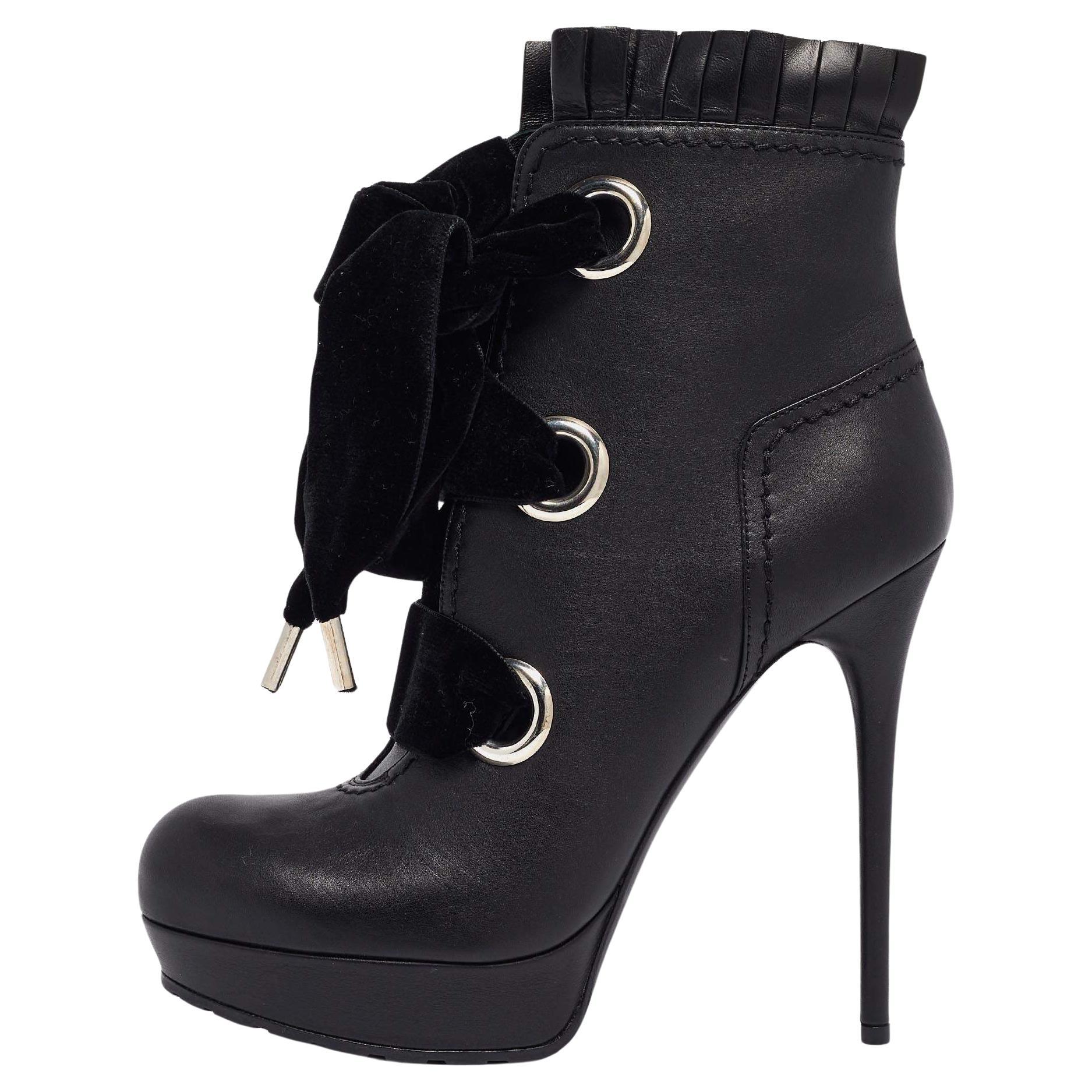 Alexander McQueen Black Leather and Velvet Platform Ankle Booties Size 40 For Sale