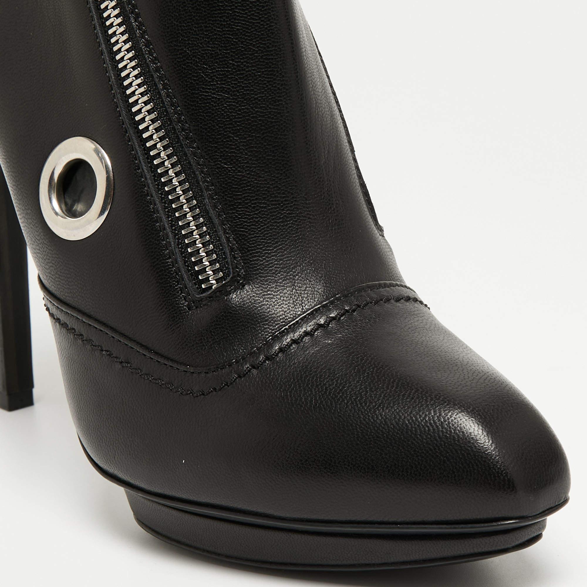 Alexander McQueen Black Leather Ankle Boots Size 40 4
