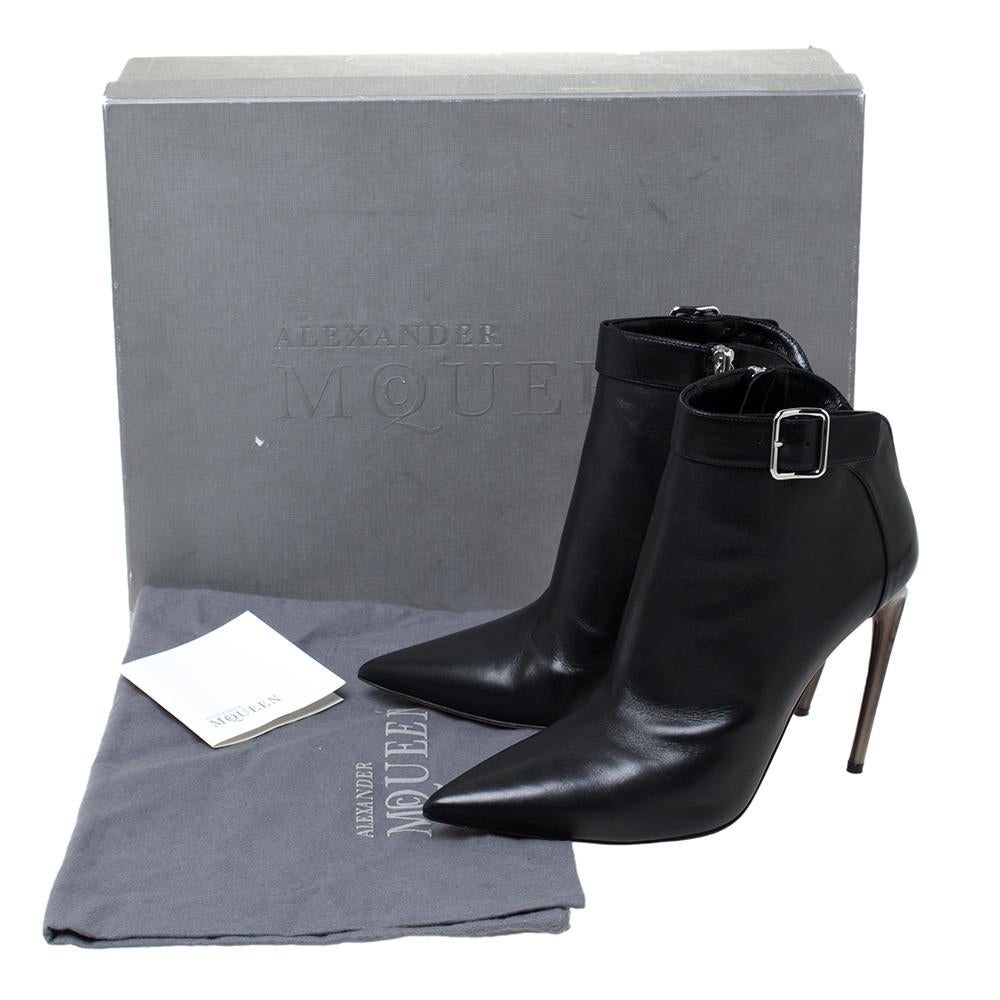 Alexander McQueen Black Leather Buckle Detail Pointed Toe Ankle Booties Size 40 4