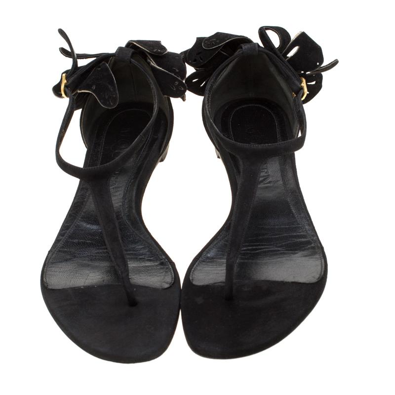 Alexander McQueen Black Leather Butterfly Detail Flat Sandals Size 36 In Good Condition In Dubai, Al Qouz 2