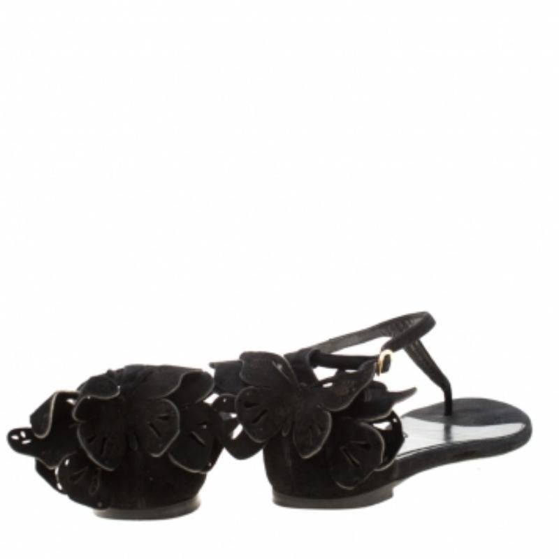Alexander McQueen Schwarze flache Sandalen aus Leder mit Schmetterlingsdetails Größe 36 Damen im Angebot