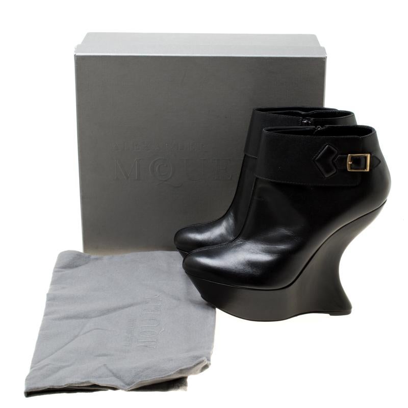 Alexander McQueen Black Leather Curve Wedge Platform Ankle Boots Size 40 4