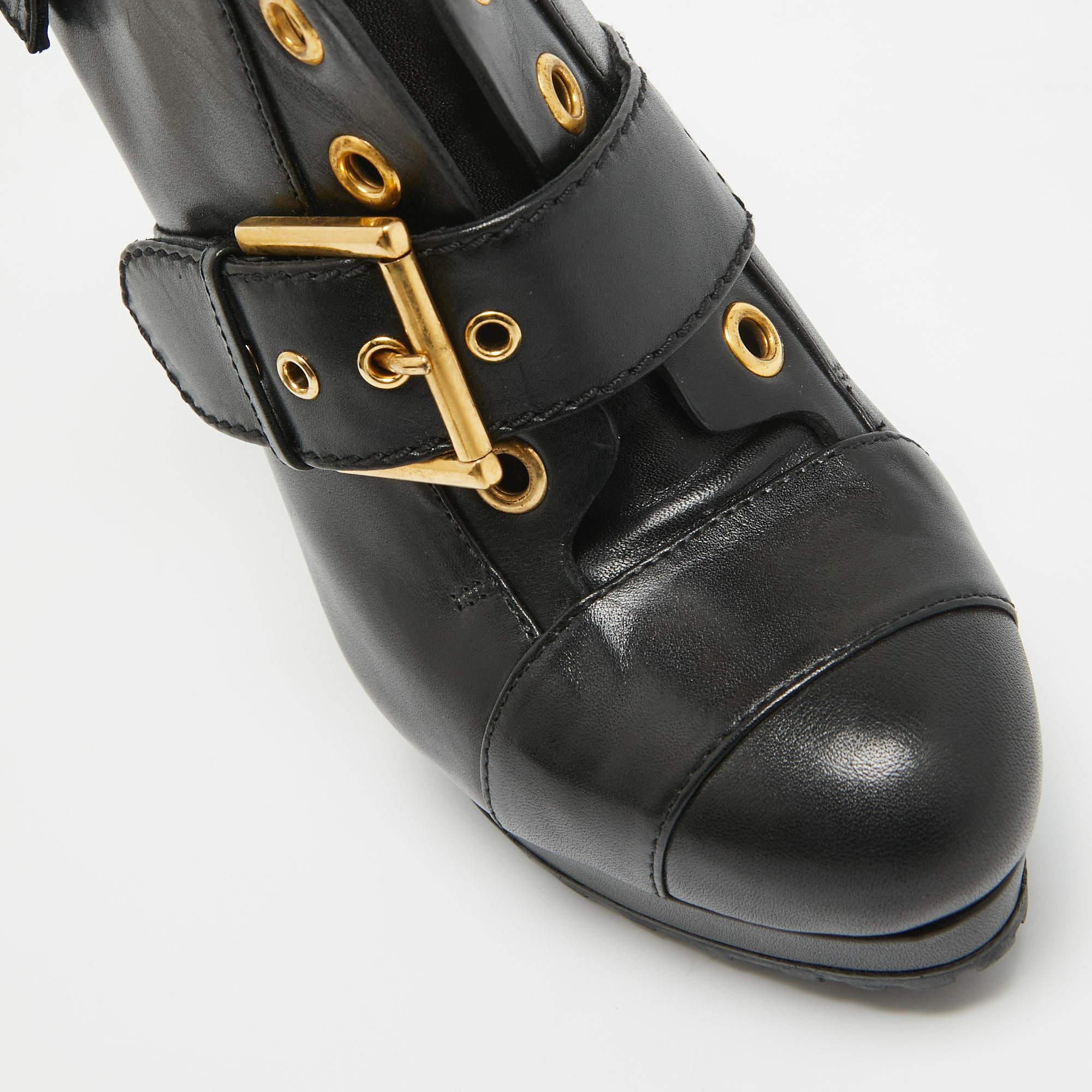 Alexander McQueen - Bottines en cuir noir avec boucles et œillets - Taille 40 en vente 2