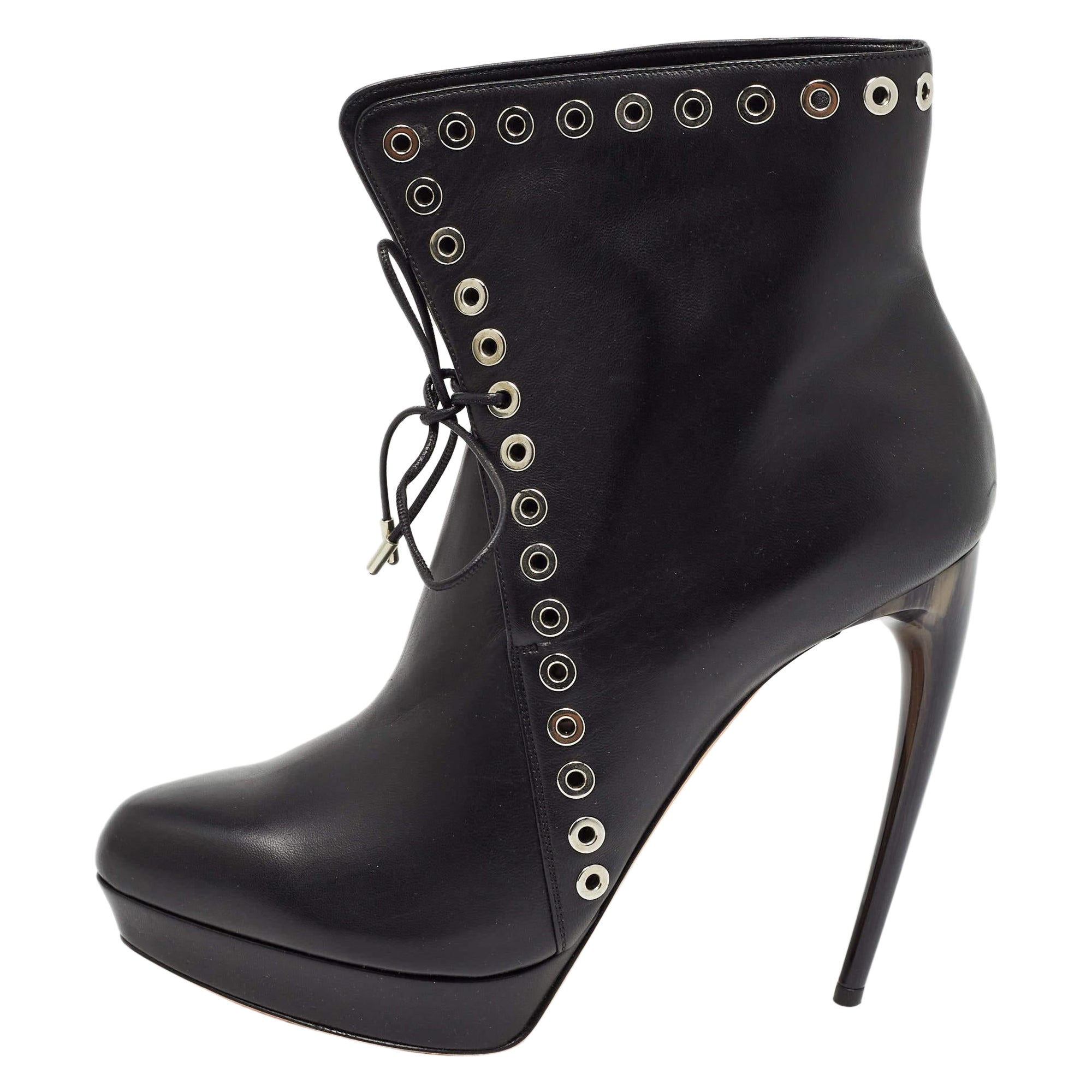 Alexander McQueen Black Leather Eyelet Curve Heel Platform Ankle Boots Size 40.5