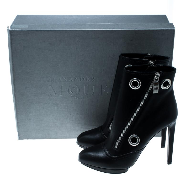 Alexander McQueen Black Leather Eyelet Detail Ankle Boots Size 40 4