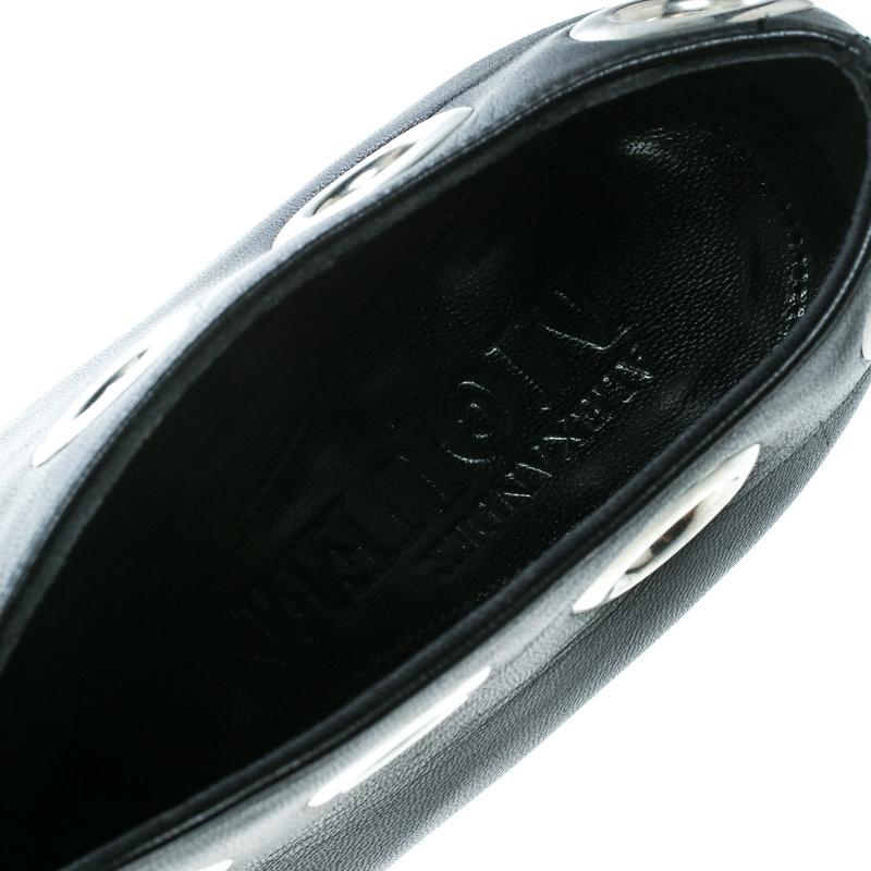 Alexander McQueen Black Leather Eyelet Detail V Neck Platform Booties Size 36 1