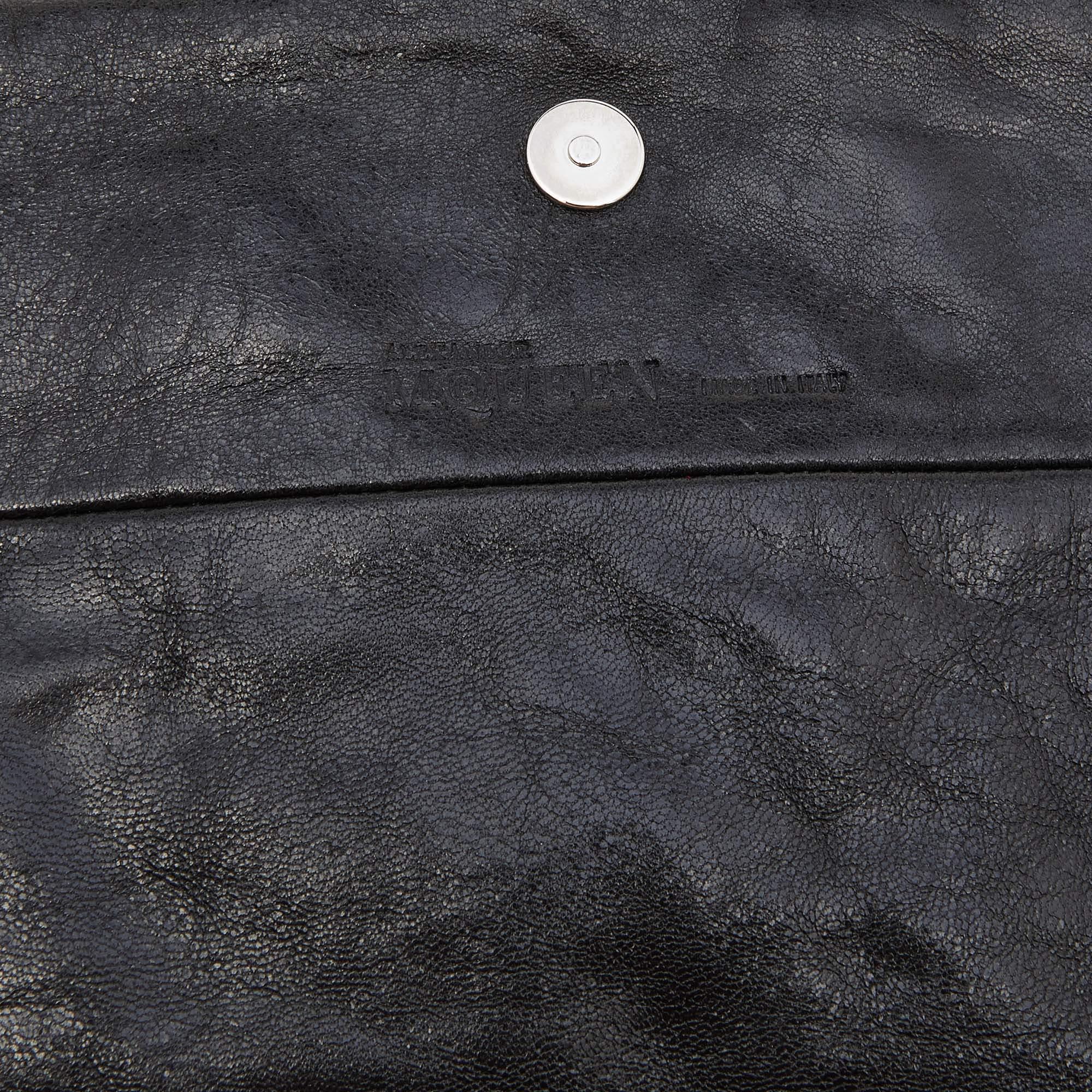 Alexander McQueen Black Leather Faithful Glove Clutch For Sale 6