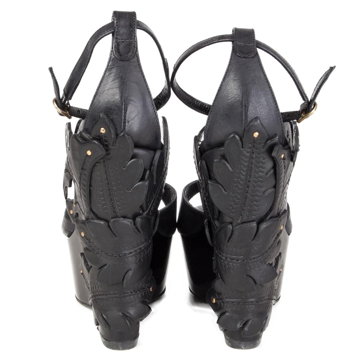 ALEXANDER MCQUEEN - Sandales compensées à plateforme florale en cuir noir 36 Excellent état - En vente à Zürich, CH