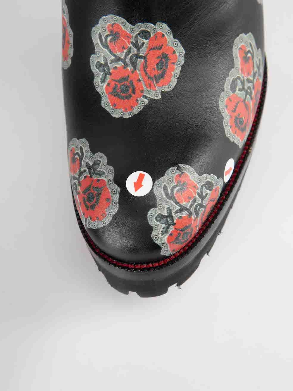 Alexander McQueen Black Leather Floral Studded Boots Size IT 39 For Sale 1