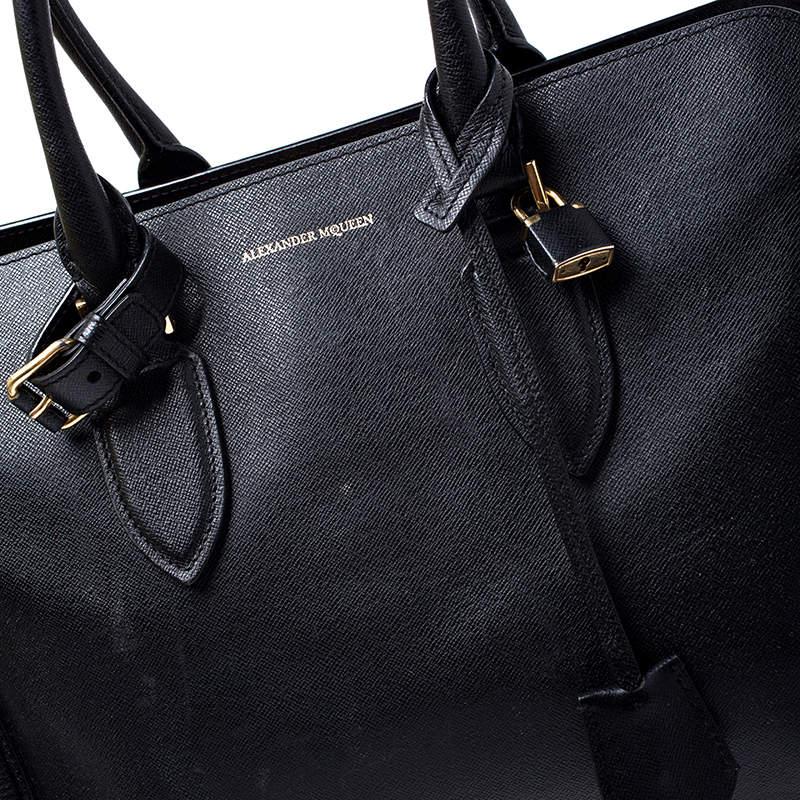 Women's Alexander McQueen Black Leather Heroine Open Tote For Sale