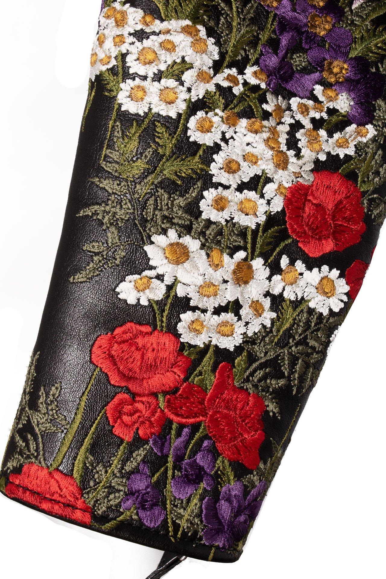 Giacca in pelle nera di Alexander McQueen con dettagli floreali In condizioni ottime in vendita a Montgomery, TX