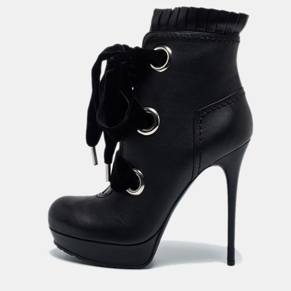 Alexander McQueen Black Leather Lace Up Ankle Boots Size 40 4