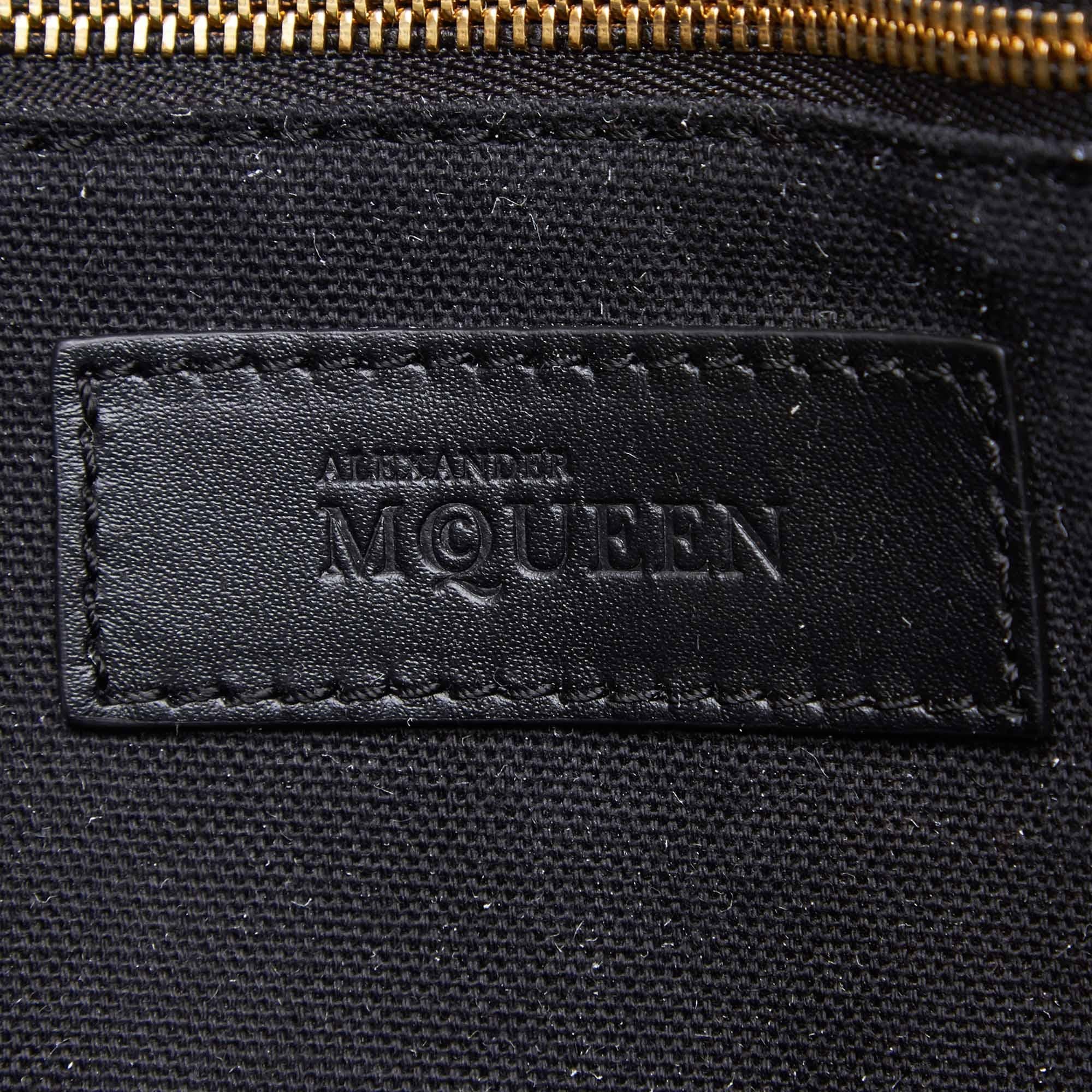 Alexander Mcqueen Black  Leather Legend Handbag United Kingdom In Good Condition In Orlando, FL