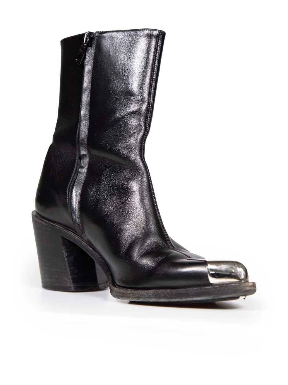 CONDITION is Very good. Minimal wear to the boots is evident. Minimal wear to the front and soles sides is seen with abrasion marks with general creasing to the leather on this used Alexander McQueen designer resale item.
 
 
 
 Details
 
 
 Black
