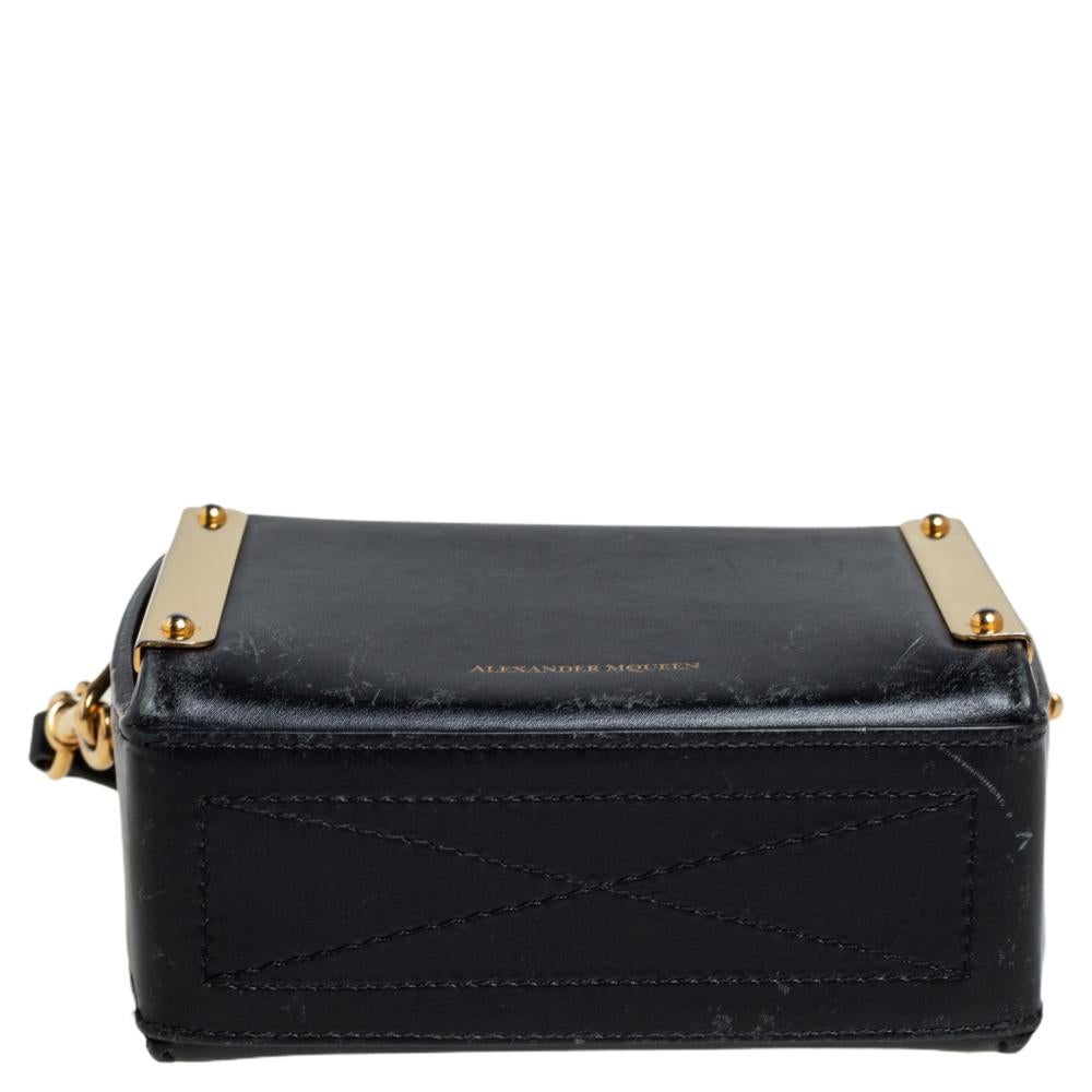 Alexander McQueen Schwarze Leder Mini Box Crossbody Tasche 5