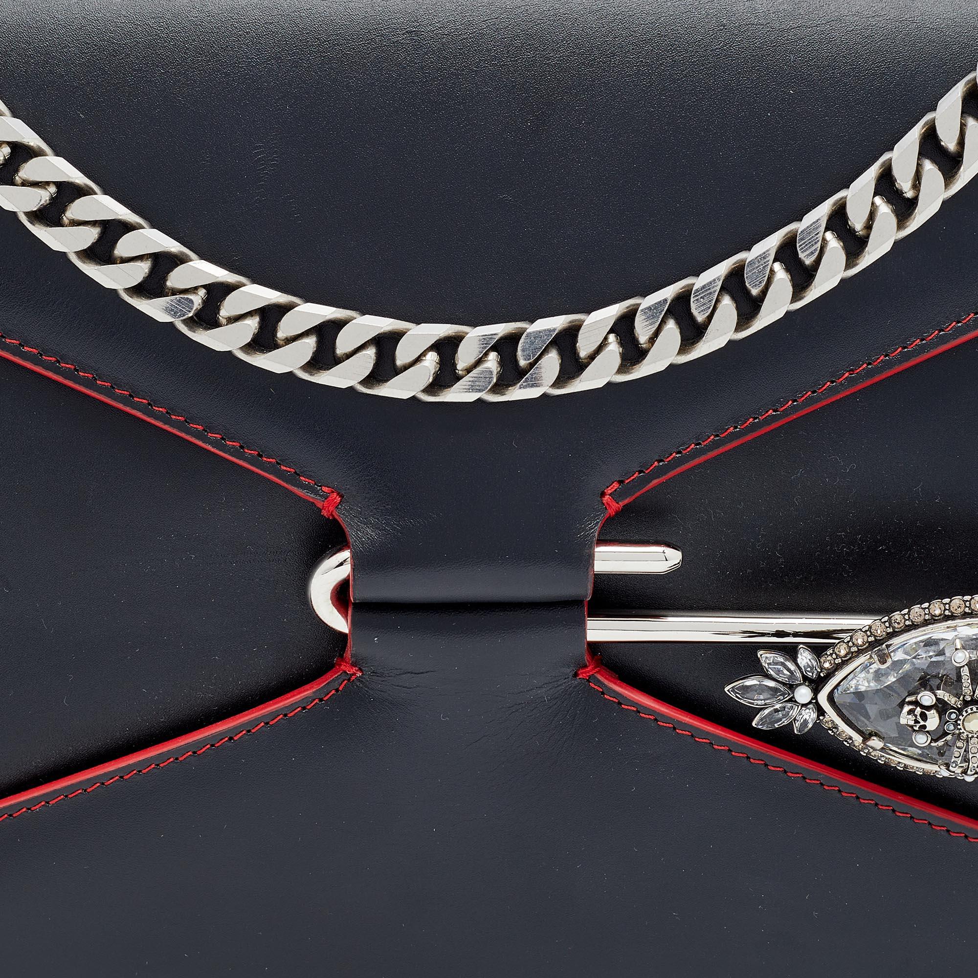Women's Alexander McQueen Black Leather Pin Chain Shoulder Bag