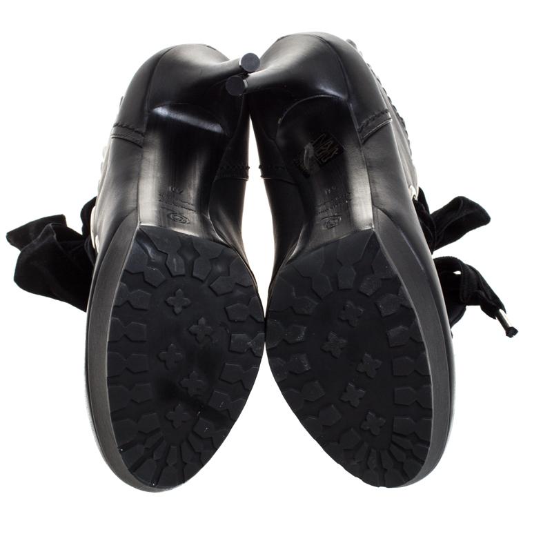 Women's Alexander McQueen Black Leather Platform Ankle Booties Size 40