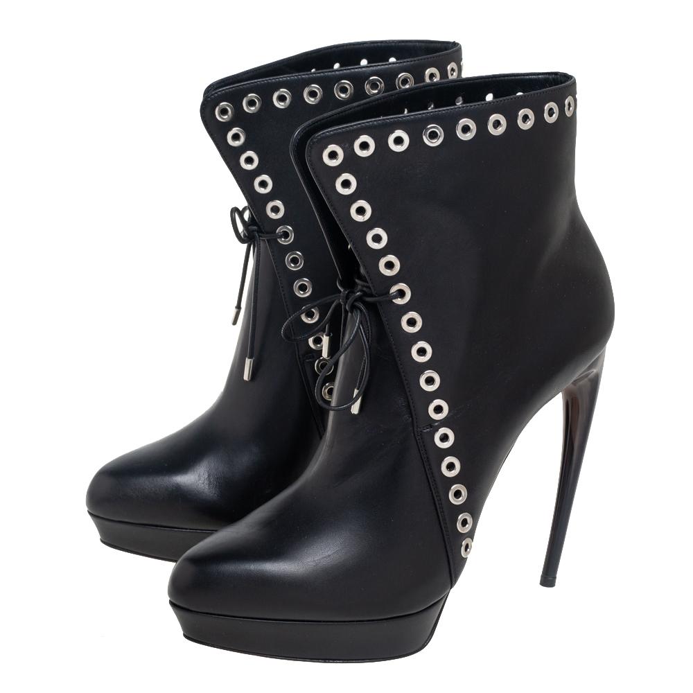 Women's Alexander McQueen Black Leather Rivet Biker Eyelet Detail Ankle Boots Size 40.5