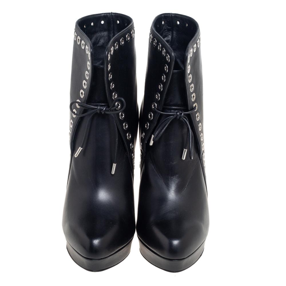 Alexander McQueen Black Leather Rivet Biker Eyelet Detail Ankle Boots Size 40.5 1