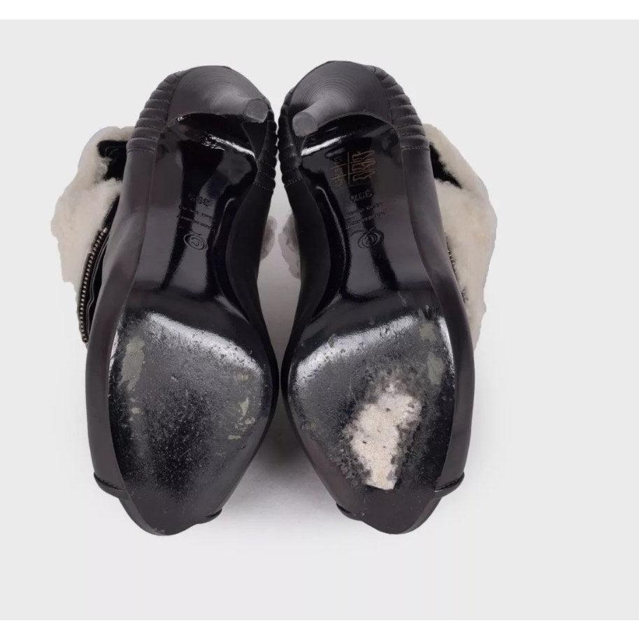 Donna Alexander McQueen Stivali alla caviglia in pelle nera e shearling Sz.39.5 in vendita