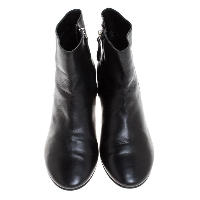 Alexander McQueen Black Leather Skull Ankle Boots Size 36 at 1stDibs ...
