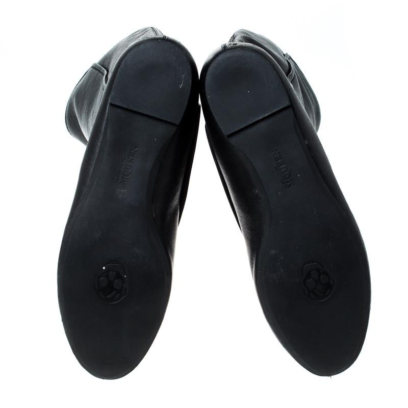Women's Alexander McQueen Black Leather Skull Charm Knee Length Boots Size 40