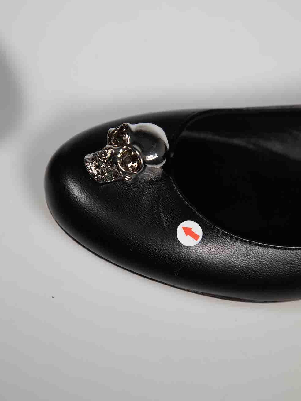 Alexander McQueen Black Leather Skull Flats Size IT 38 For Sale 2