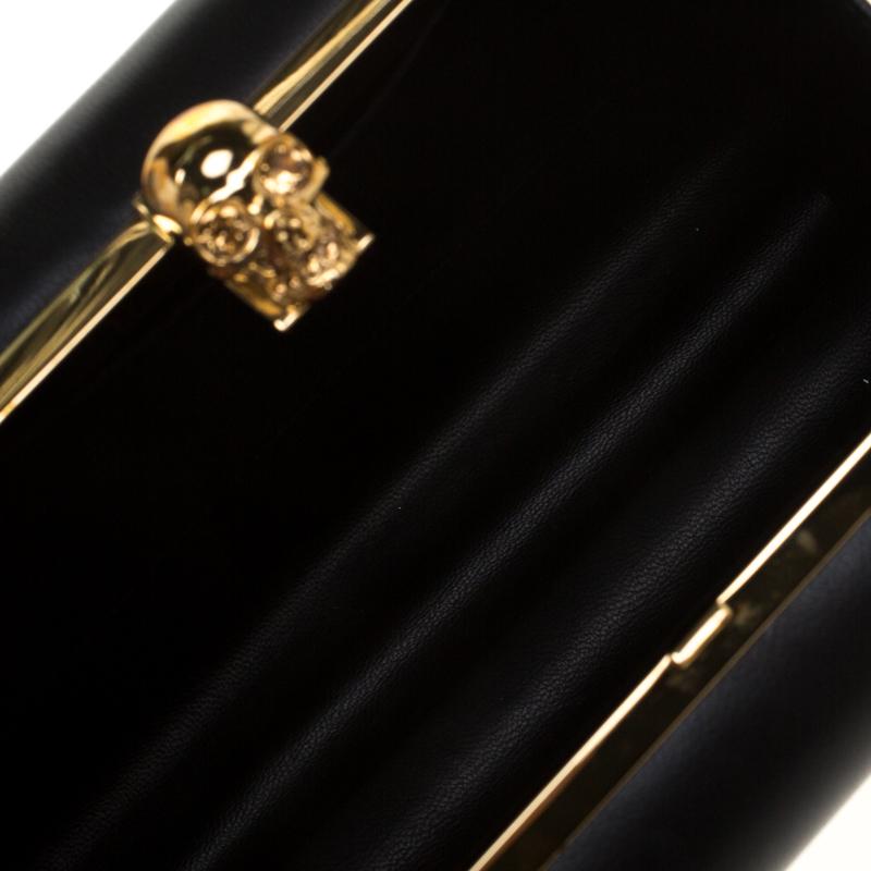 Alexander McQueen Black Leather Skull Top Handle Bag In New Condition In Dubai, Al Qouz 2