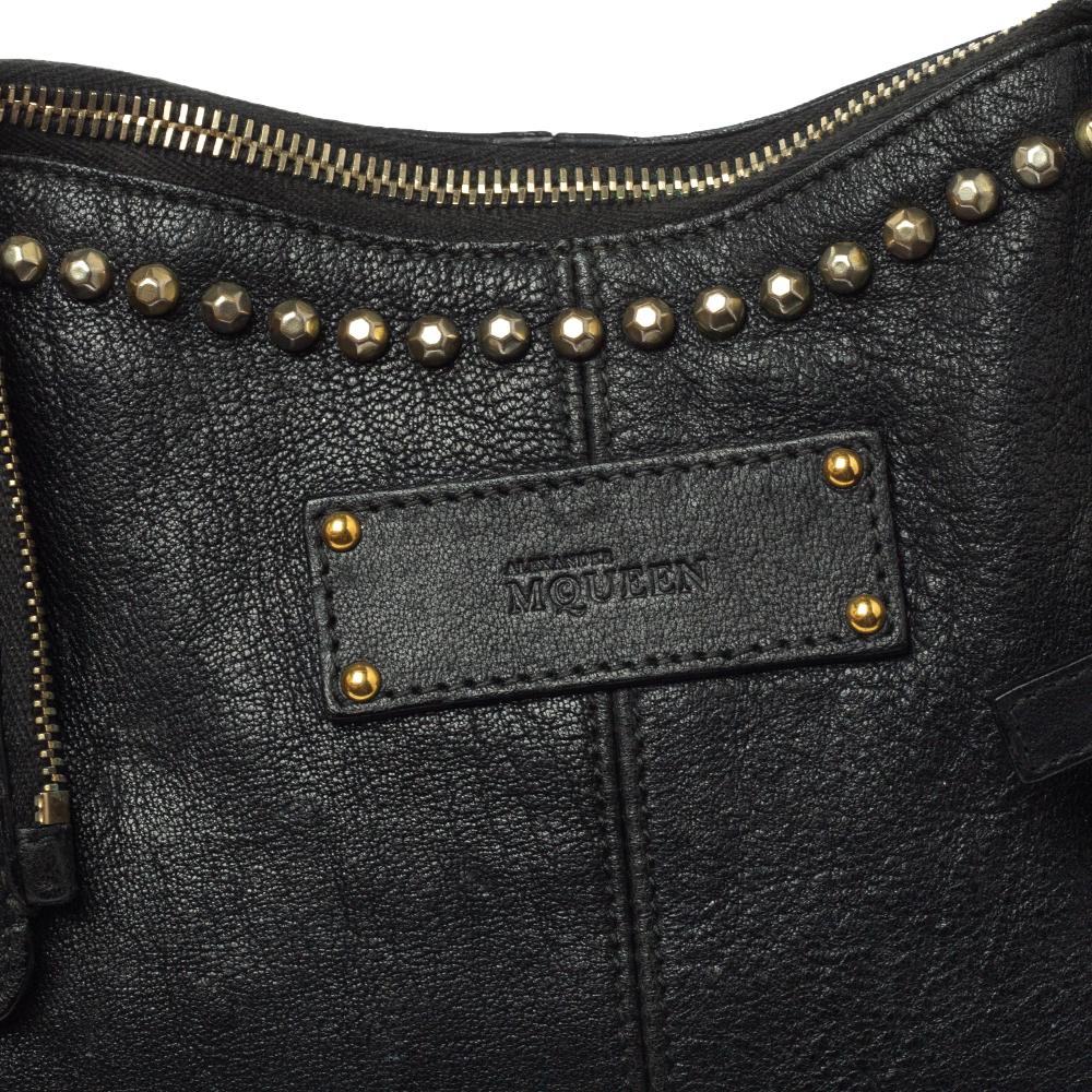 Alexander McQueen Black Leather Studded De Manta Clutch 4