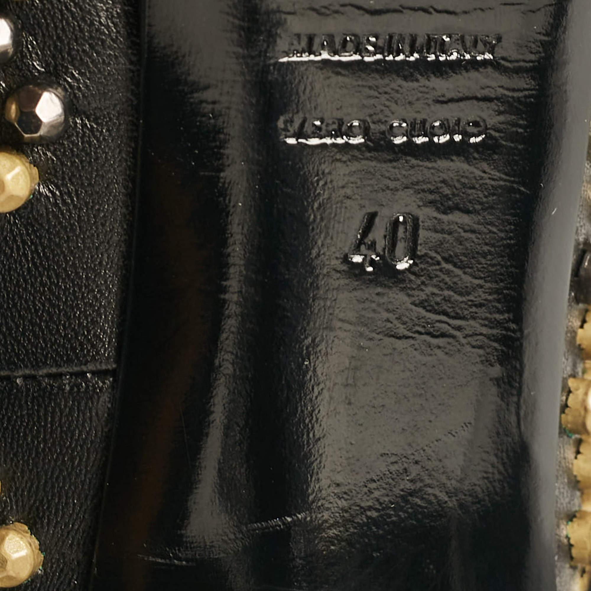 Alexander McQueen - Escarpins à plateforme cloutée en cuir noir - Taille 40 en vente 3
