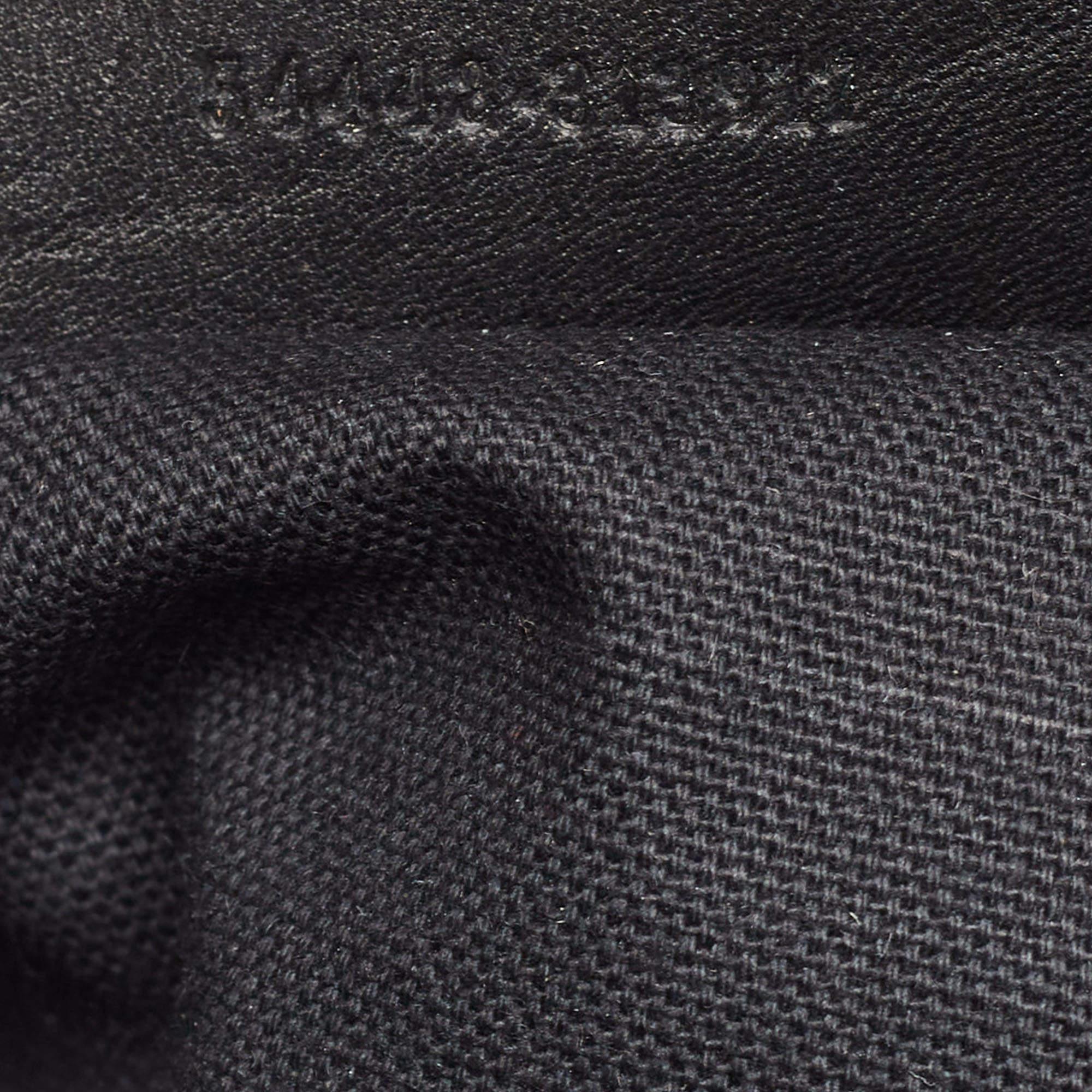 Alexander McQueen Black Leather Studded Skull Padlock Fold Over Clutch For Sale 3