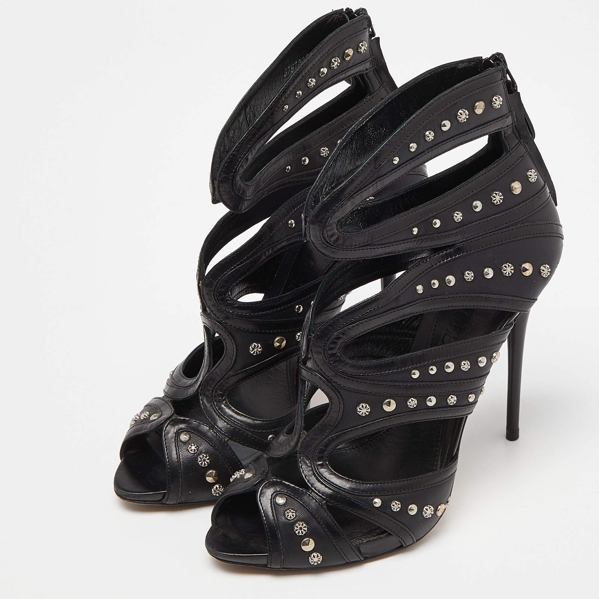Make a statement with these Alexander McQueen strappy sandals for women. Impeccably crafted these chic heels offer both fashion and comfort elevating your look with each step.

