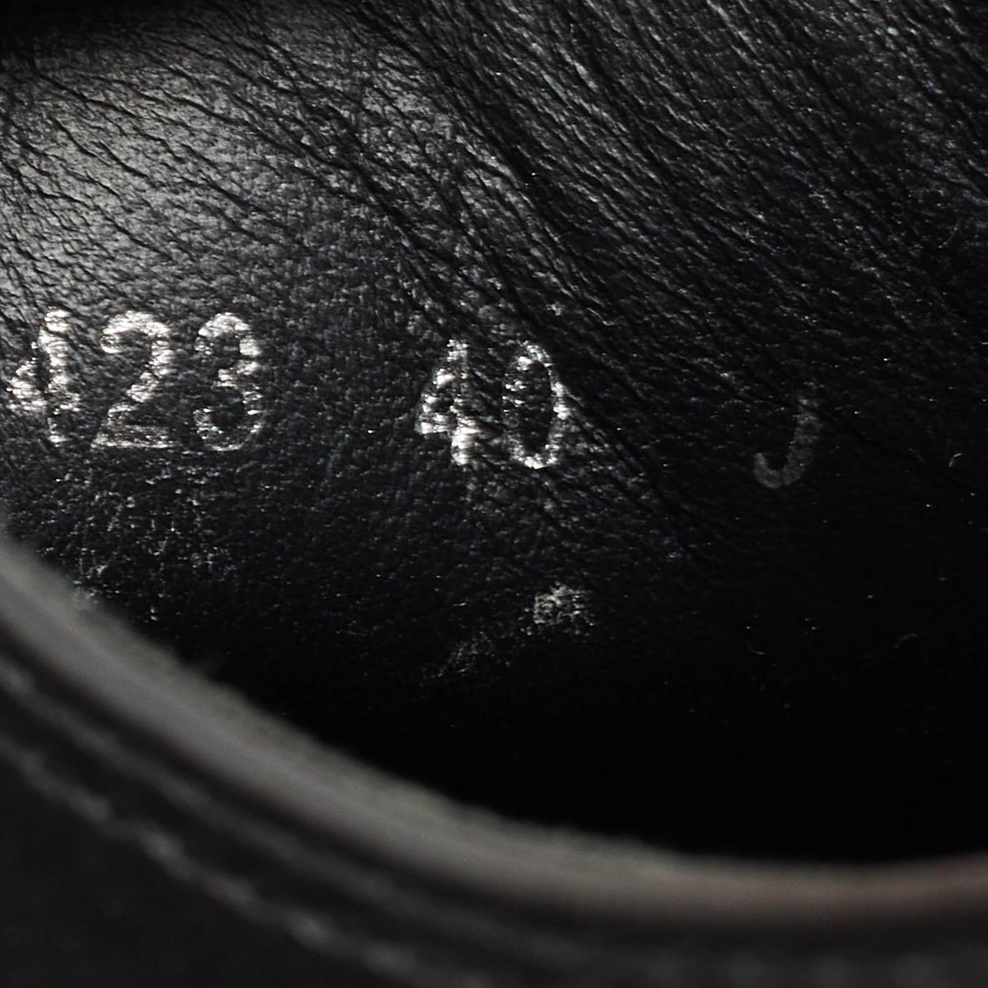 Alexander McQueen Schwarze Leder Tread Slick Turnschuhe Größe 40 im Angebot 4