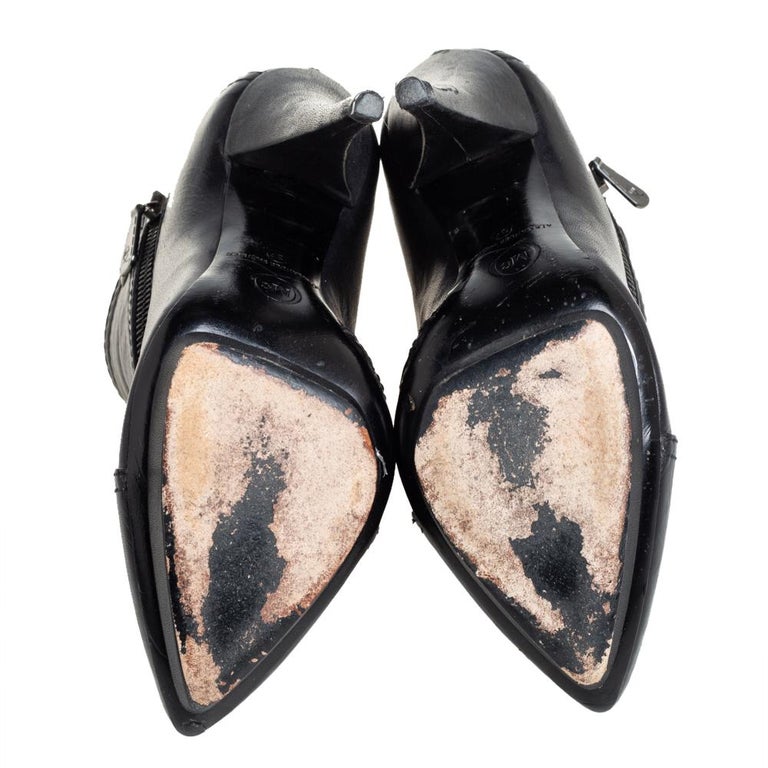 Alexander McQueen Black Leather Zipper Detail Ankle Boots Size 37 For