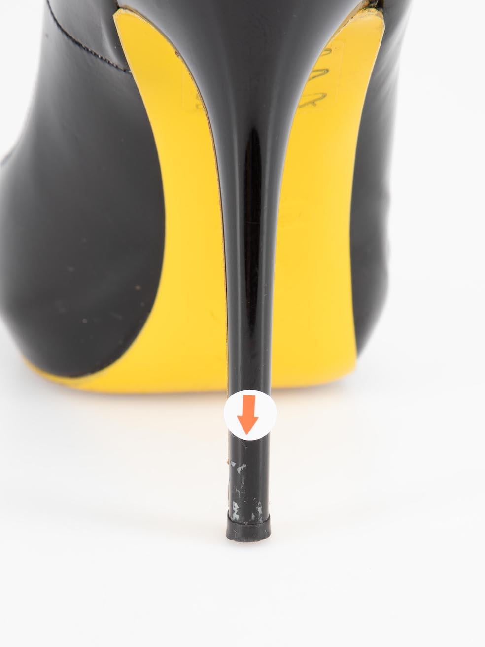 Alexander McQueen talons aiguilles à cœur verni noir Taille IT 38 en vente 1