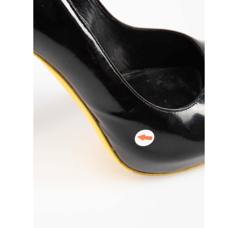 Alexander McQueen Schwarze Lack Herz Peep Heels mit Absatz Größe IT 38 im Angebot 3