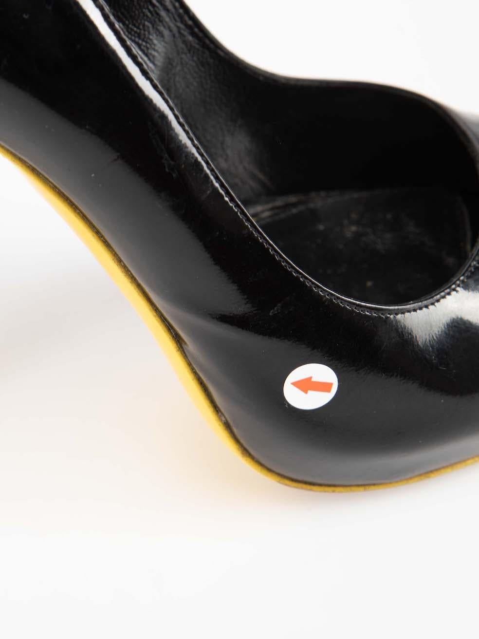 Alexander McQueen talons aiguilles à cœur verni noir Taille IT 38 en vente 3