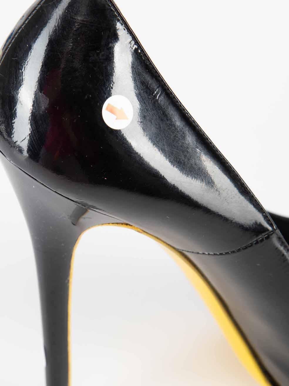 Alexander McQueen talons aiguilles à cœur verni noir Taille IT 38 en vente 4