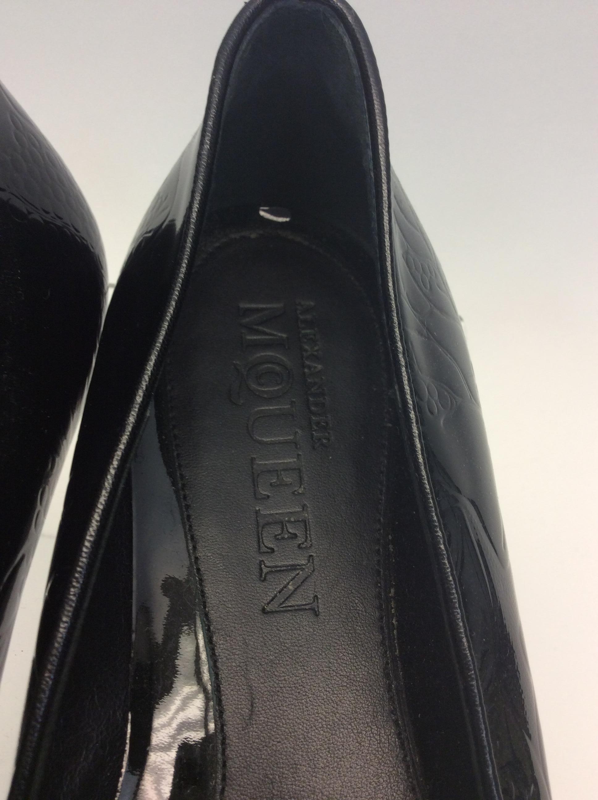 Alexander McQueen Black Patent Leather and Silver Ballet Flats For Sale 2