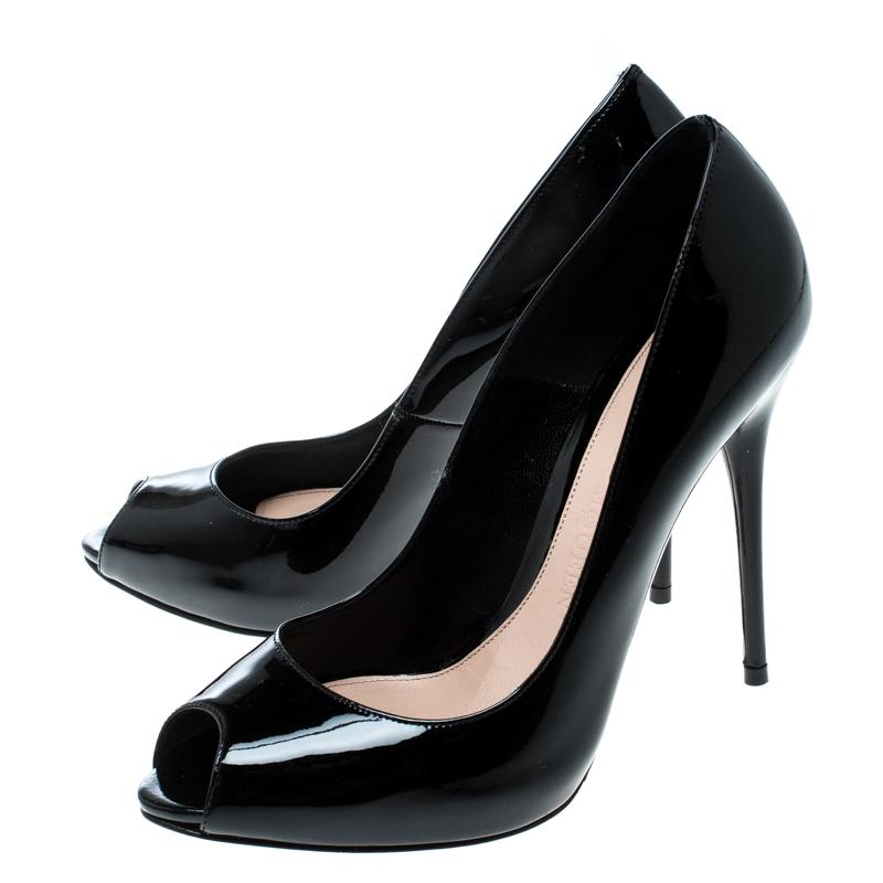 Women's Alexander McQueen Black Patent Leather Peep Toe Pumps Size 36