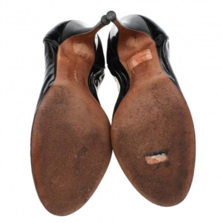 Alexander McQueen Bombas de charol negro talla 38 Negro