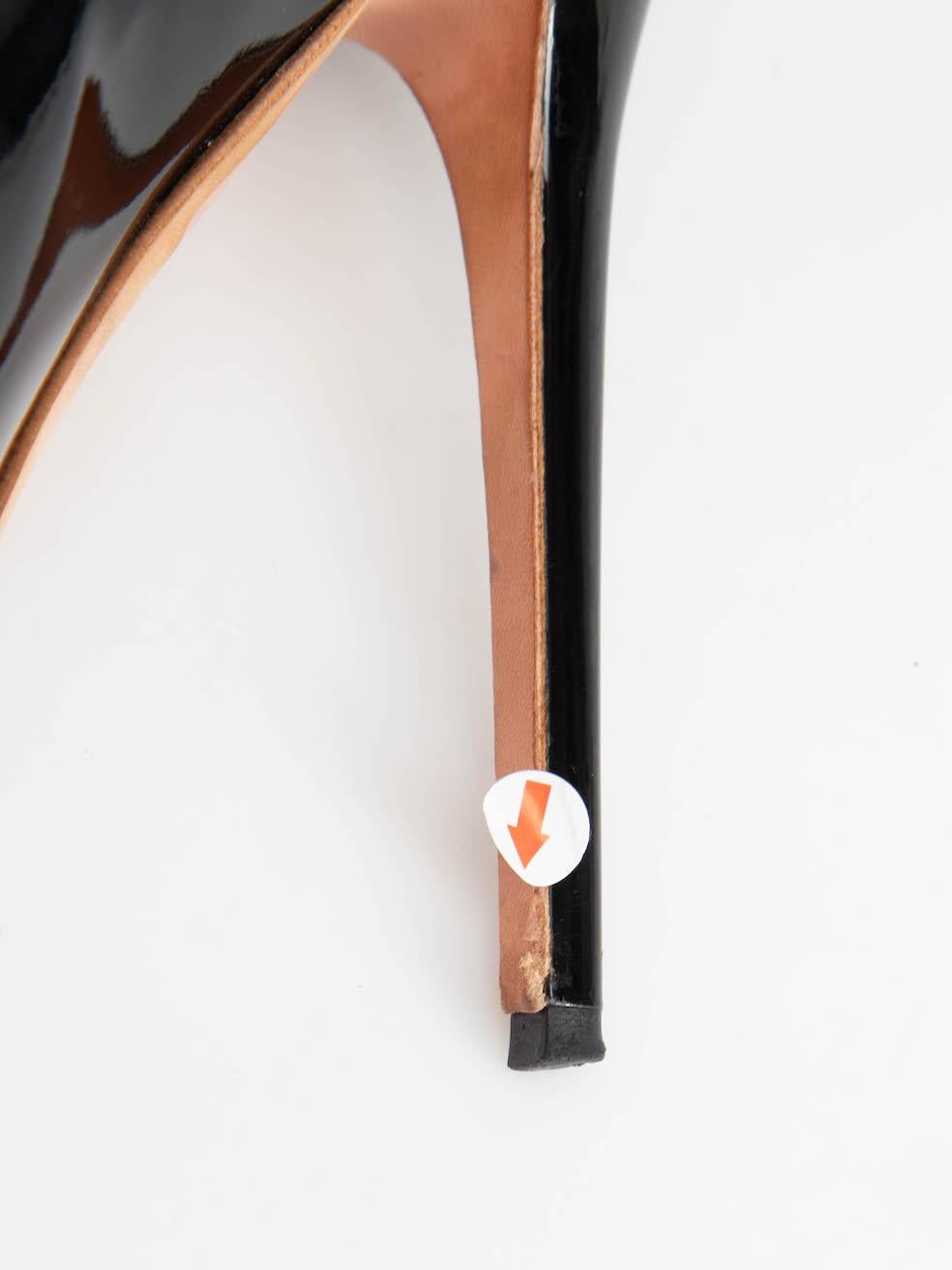 Alexander McQueen Zapatos de tacón con punta de charol negro Talla IT 38.5 en venta 4