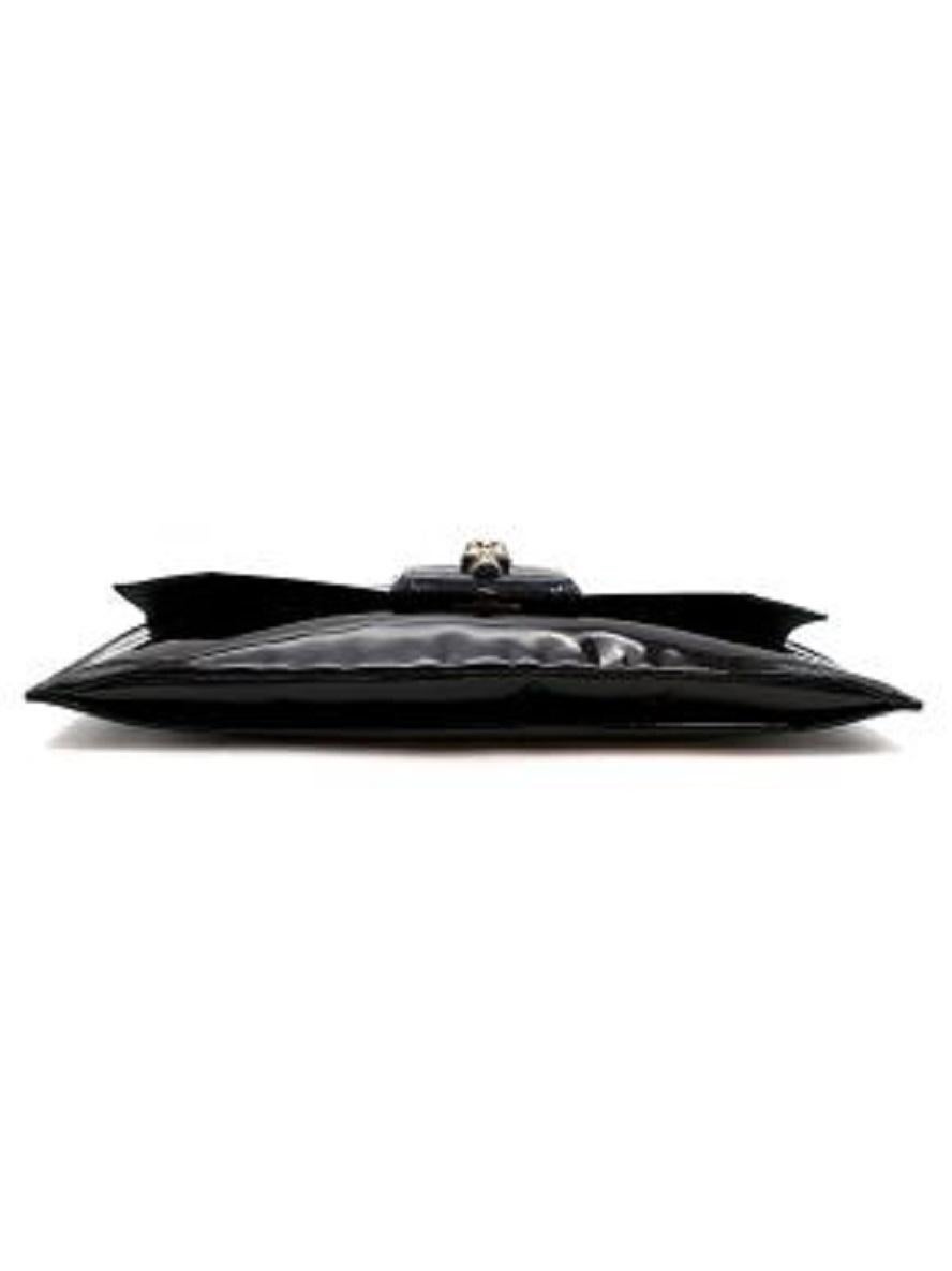 Alexander McQueen Black Patent Skull Clutch In Excellent Condition For Sale In London, GB