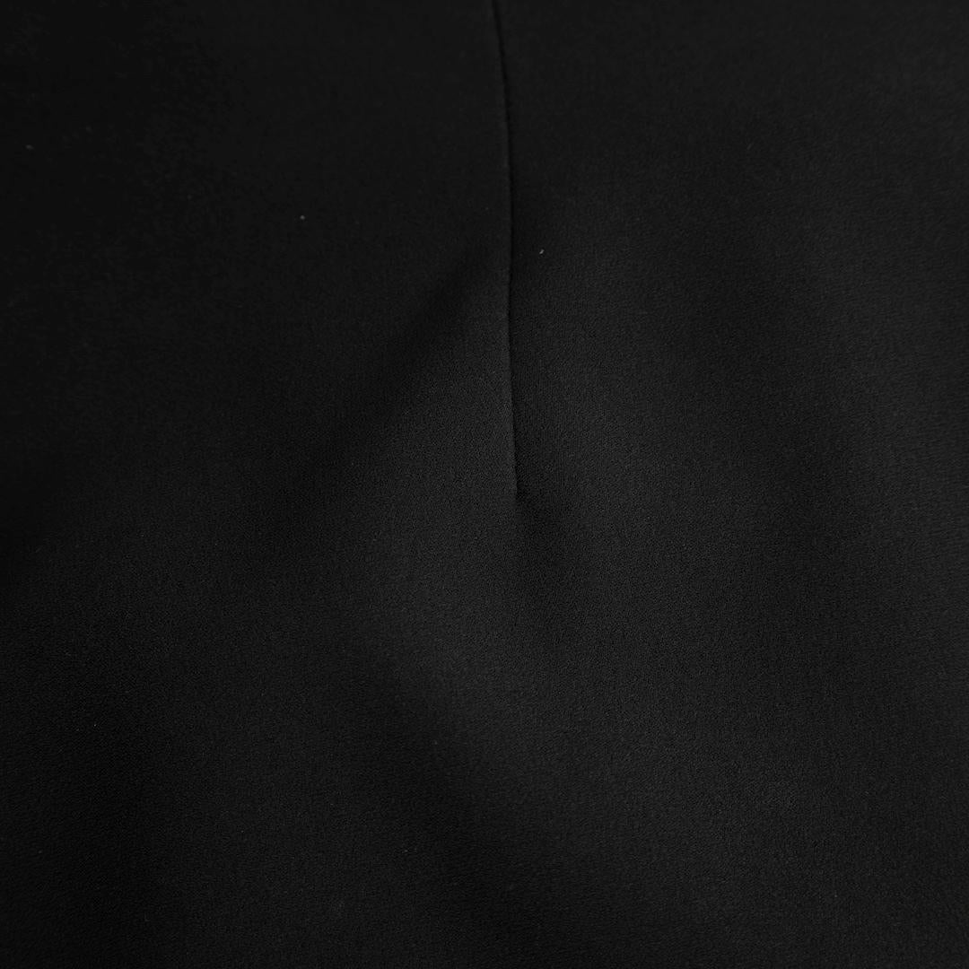 Noir Alexander McQueen Jupe crayon longueur genoux noire Taille XS en vente