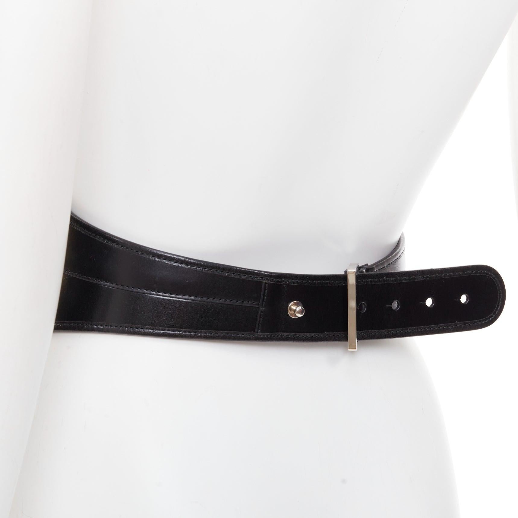 Alexander McQueen - Ceinture corset en cuir noir poli et surpiqué 26