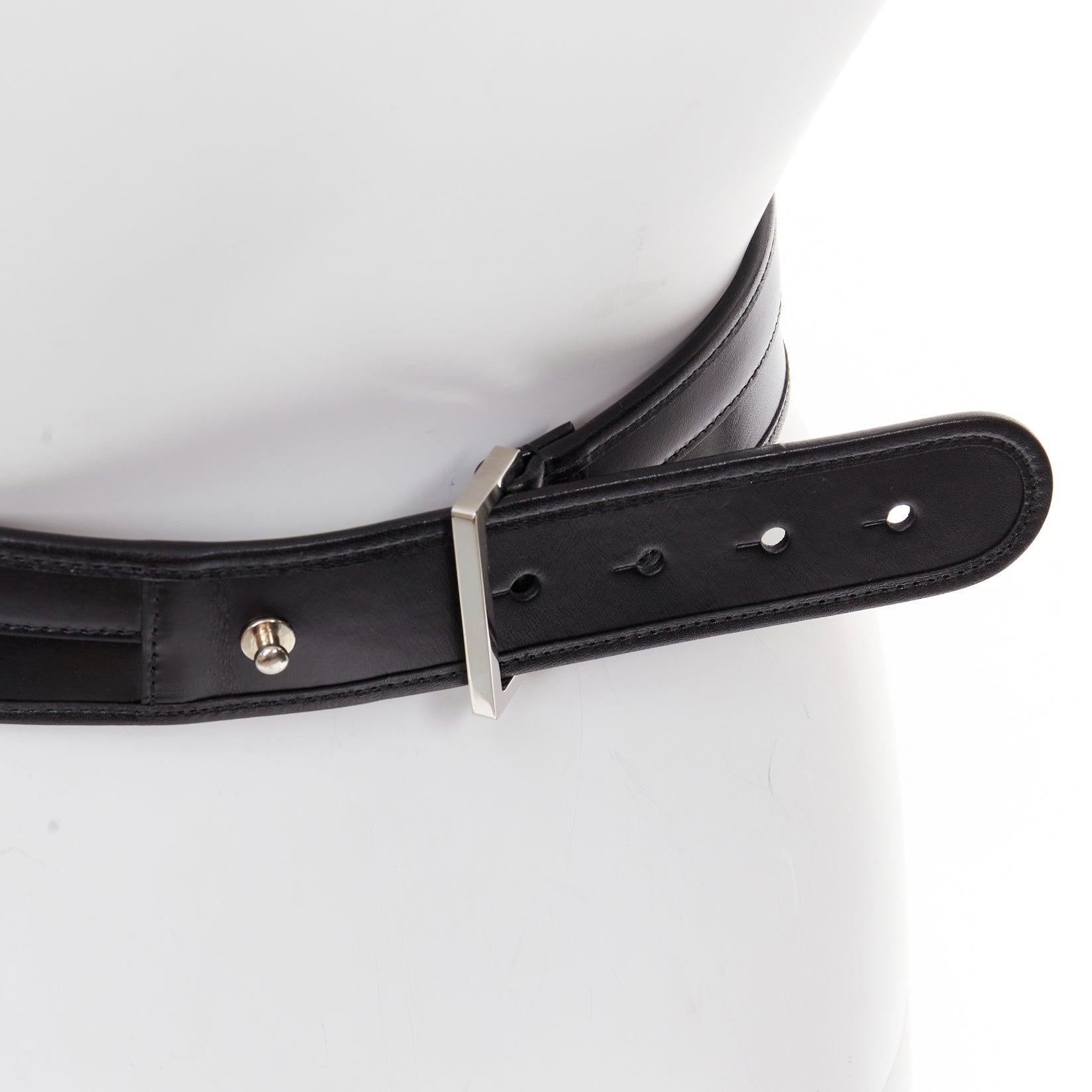 Alexander McQueen - Ceinture corset en cuir noir poli et surpiqué 26
