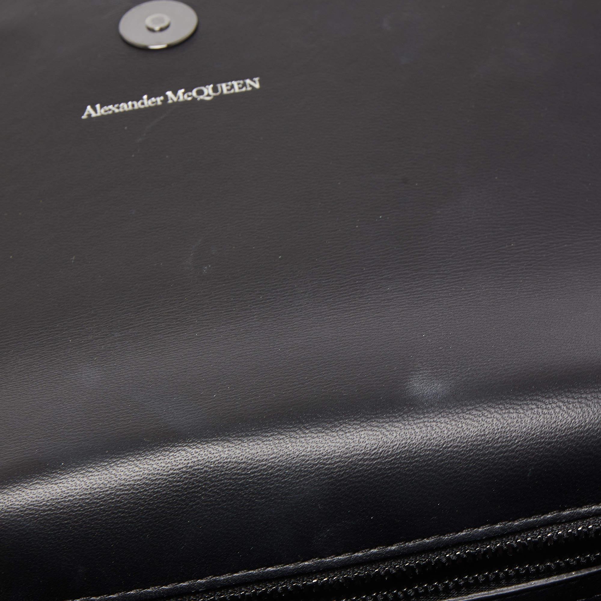 Alexander McQueen Black Quilted Patent Leather Skull Knuckle Flap Shoulder Bag 3