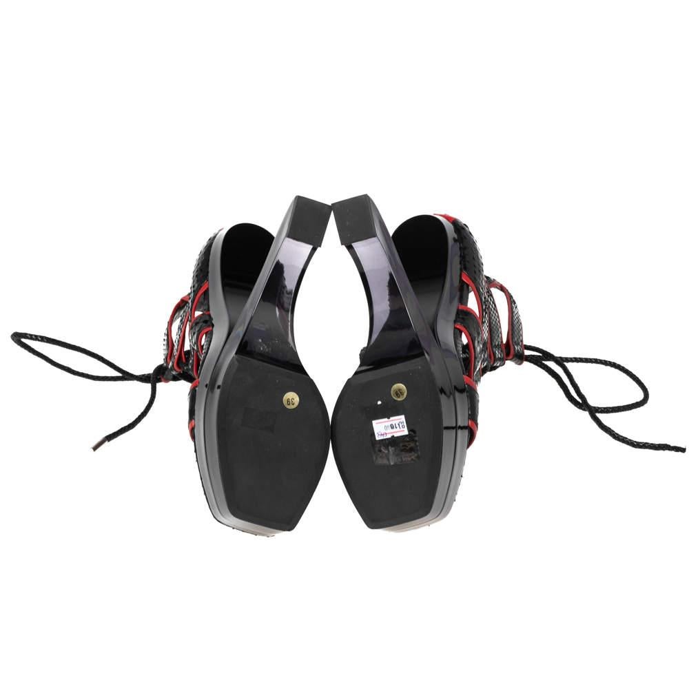 Alexander McQueen Black/Red Python Leather Platform Cage Sandals Size 39 In New Condition In Dubai, Al Qouz 2